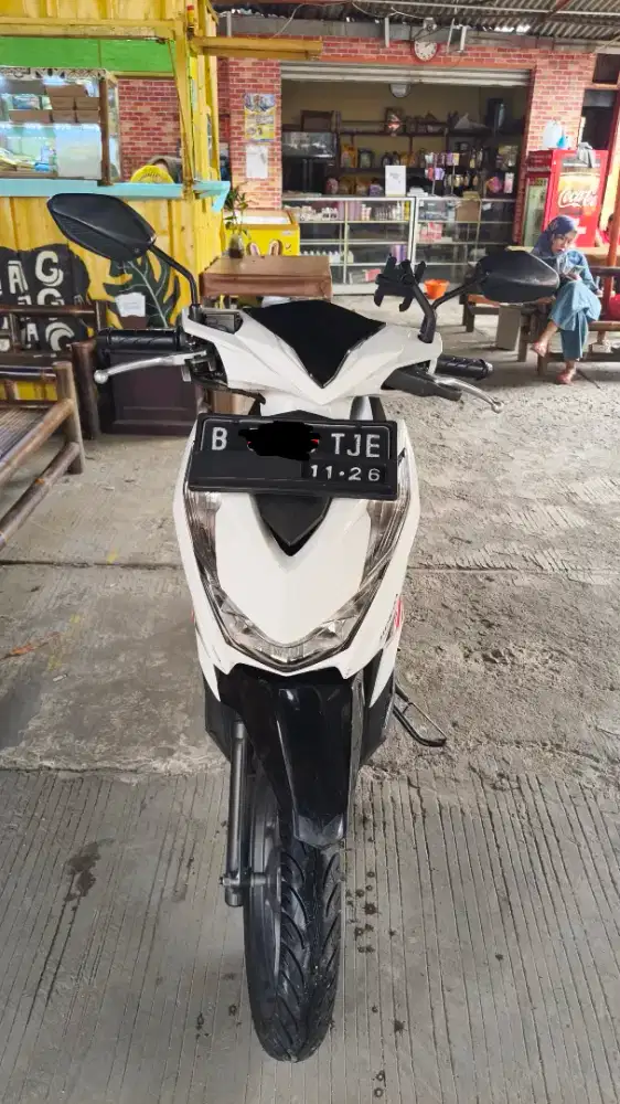 Beat CBS 2021 Warna Putih Hitam