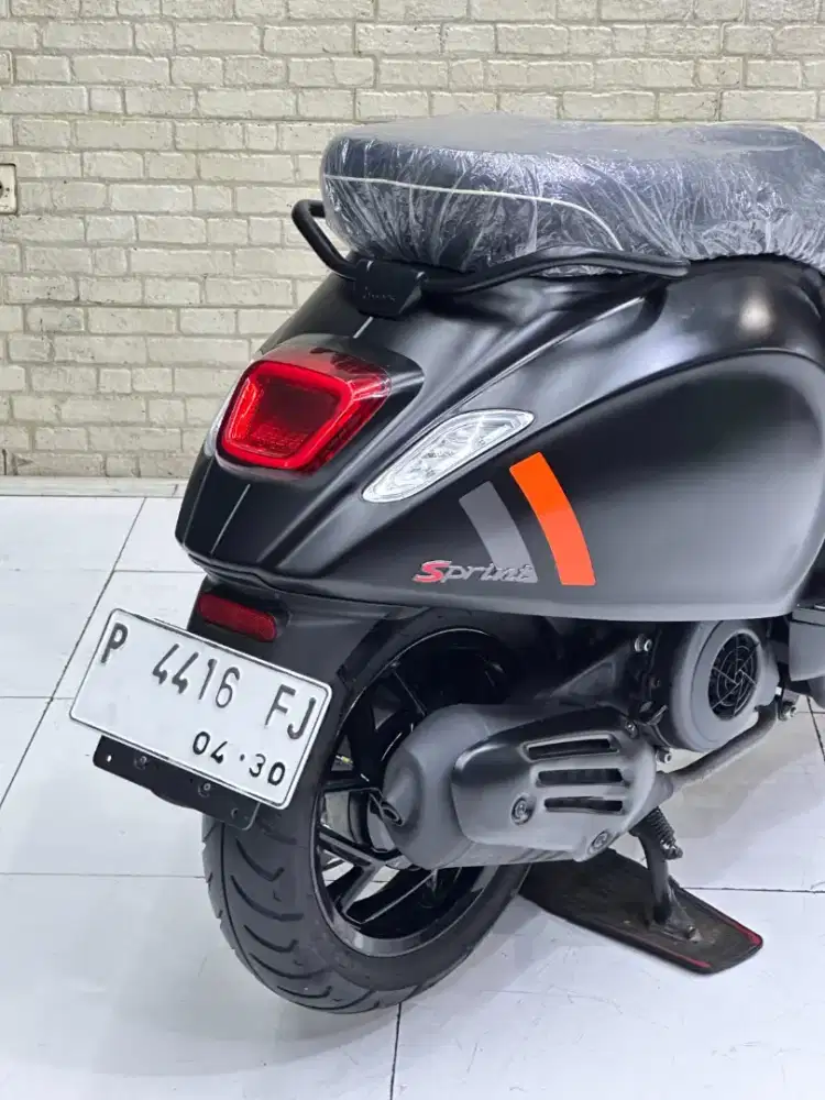 Odo 2rb Istimewa!!New Vespa Sprint S Black 2025 Plat Jatim-Mustika