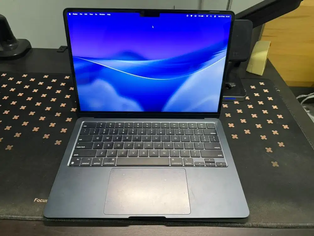 Macbook air m3 13inch 16gb 256 ibox