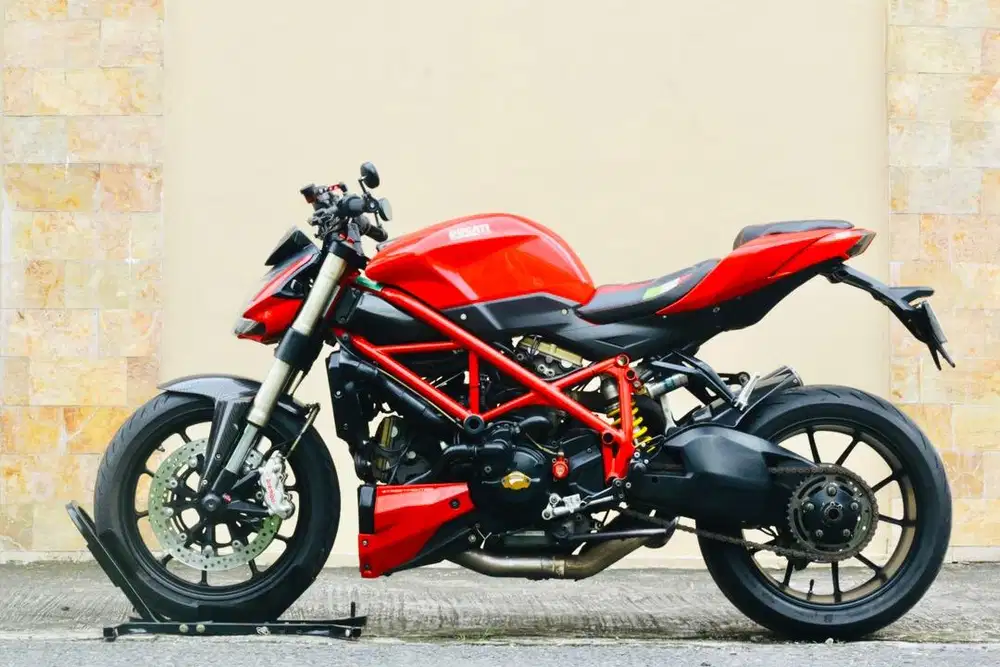 Ducati street fighter 848 like new mesin sehat unit mulus siap gass