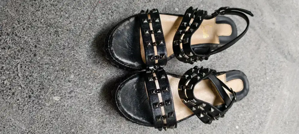 Sendal platform original Christian Louboutin size 38