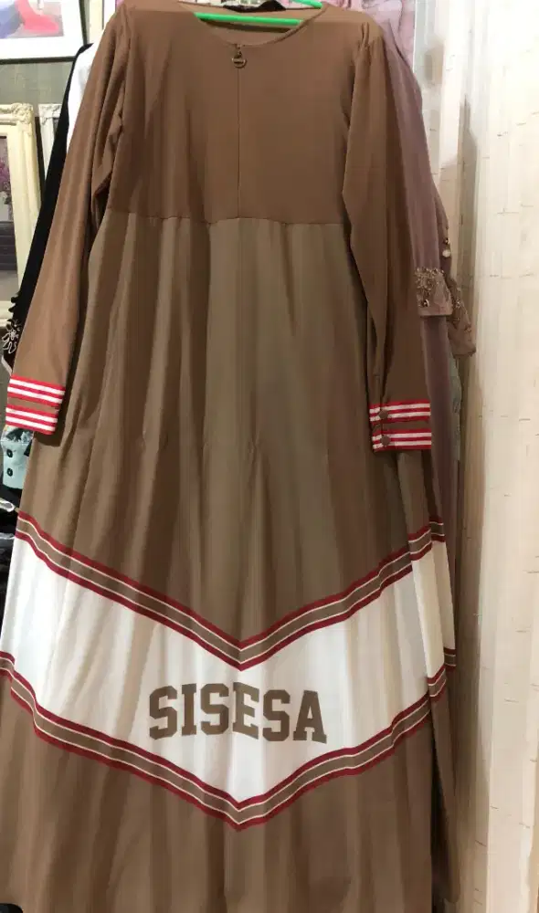 Baju sisesa wanita