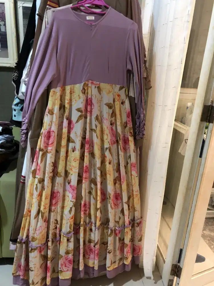 Preloved baju 1 set merk ulya