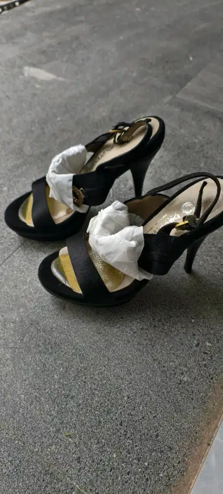 Original Bocorocco Heels pillow concept size 37