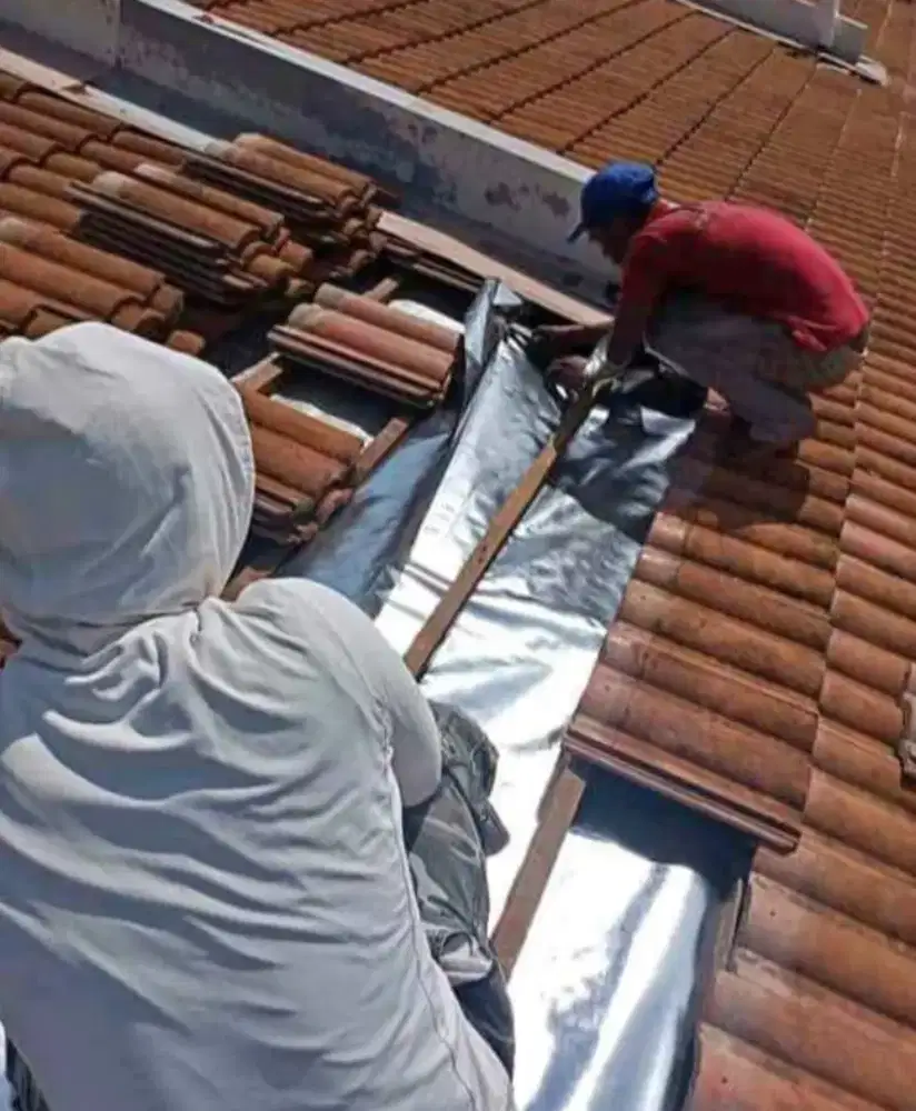 Jasa perbaikan atap bocor dan renovasi rumah dll