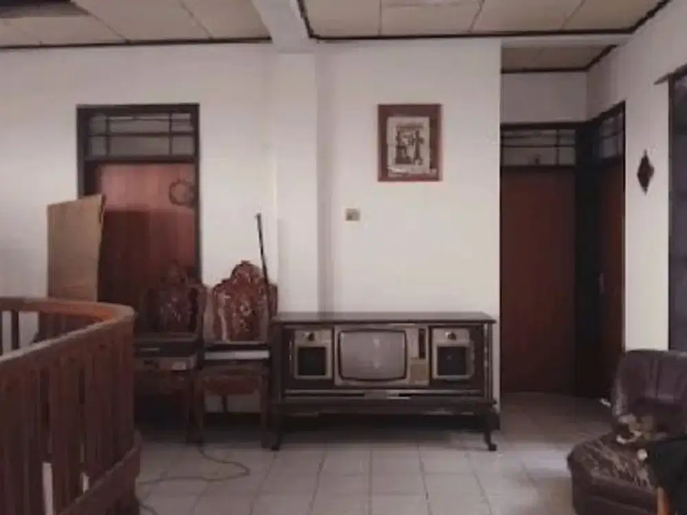 Rumah Siap Huni 1030 m² di Cisaranten Bandung Sayap Soekarno-Hatta – 6 KT, 4 KM, SHM! Ref.05108