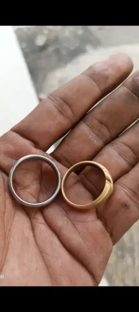 MENERIMA JUAL BELI MAS DAN LOGAM MULI BIS COD