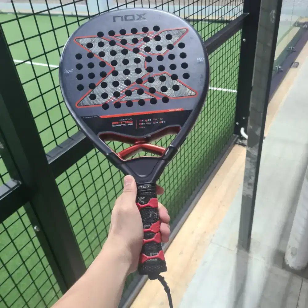 Raket Padel Nox AT10 18k 2025
