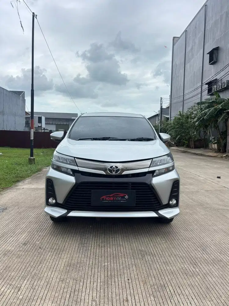 Toyota Avanza Veloz 1.5 Facelift 2021 Automatic (Silver Metalik)