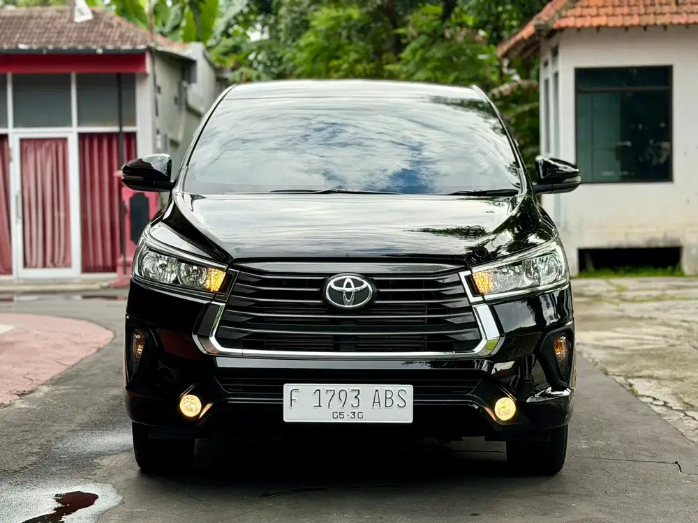 Innova Reborn 2.4 G Th 2025 Diesel Automatic Tgn 1 Low KM OriginaL