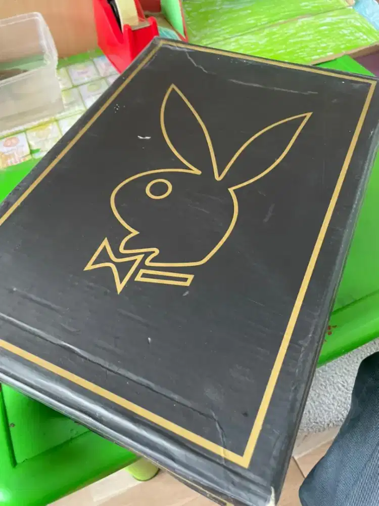 Sepatu Sneakers Playboy White sz 43