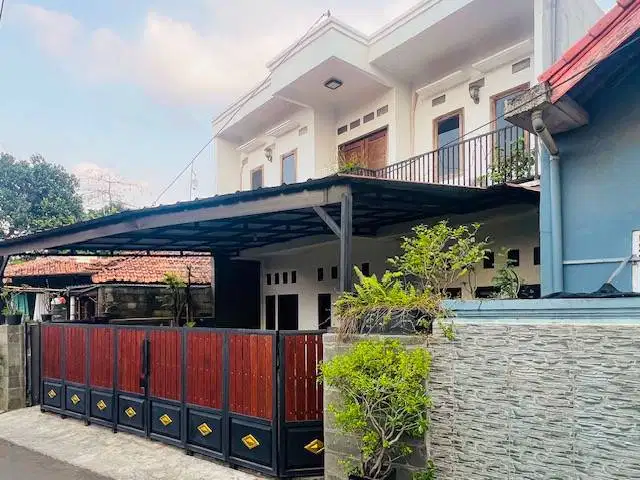 Rumah second premium dekat AEON Mall Tanjung Barat