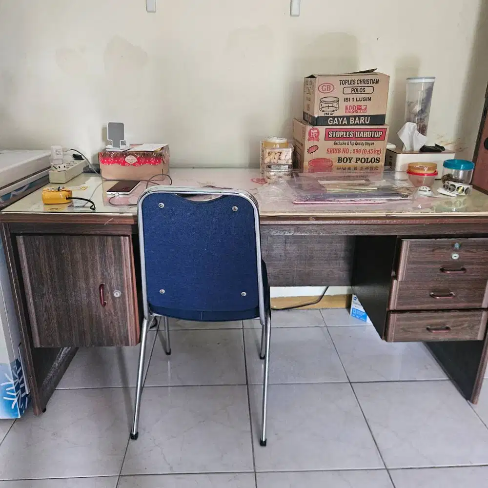 Meja Kerja / Meja Kantor / Meja Rumah (155x70x73)