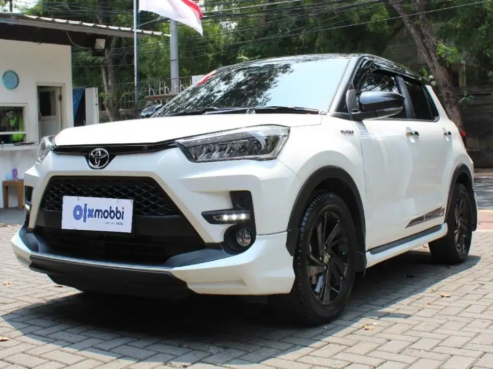 TDP 10JT Toyota Raize 1.0 T GR SPORT TSS Two Tone Bensin-AT Putih 2021