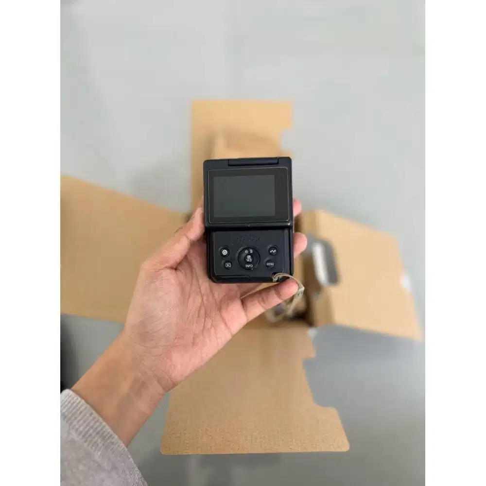 Canon PowerShot V10 Kamera Vlog 4K Silver