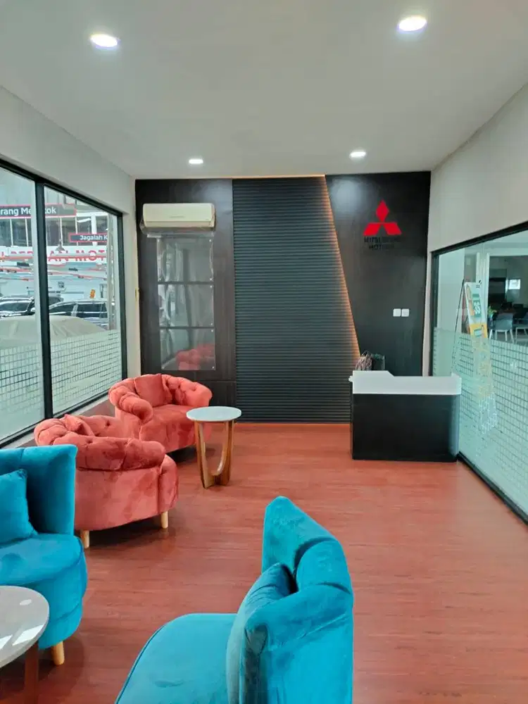 Design interior untuk ruang tunggu usaha custom