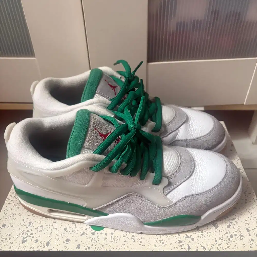 Sepatu Air Jordan 4 Low RM