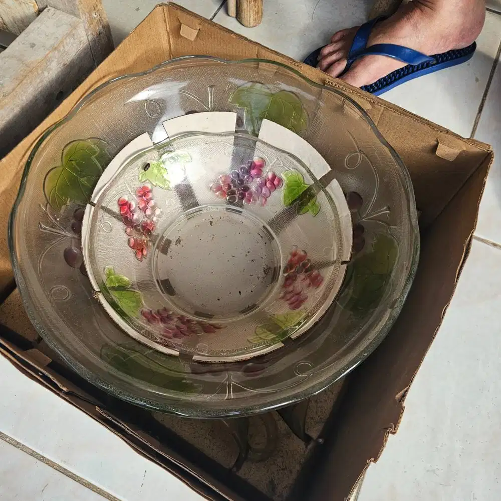 Set mangkok dan gelas untuk minuman