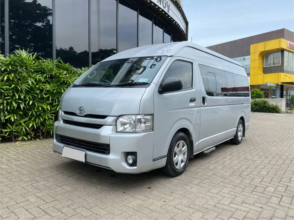 TOYOTA HIACE 2.5 COMMUTER DIESEL LUXURY MT MANUAL 2019 SILVER