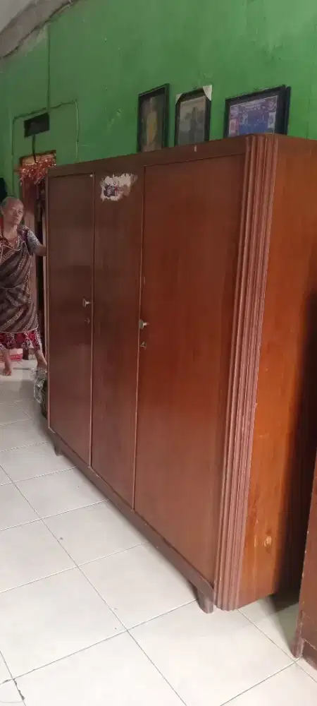 Lemari jati tua 3.5 juta