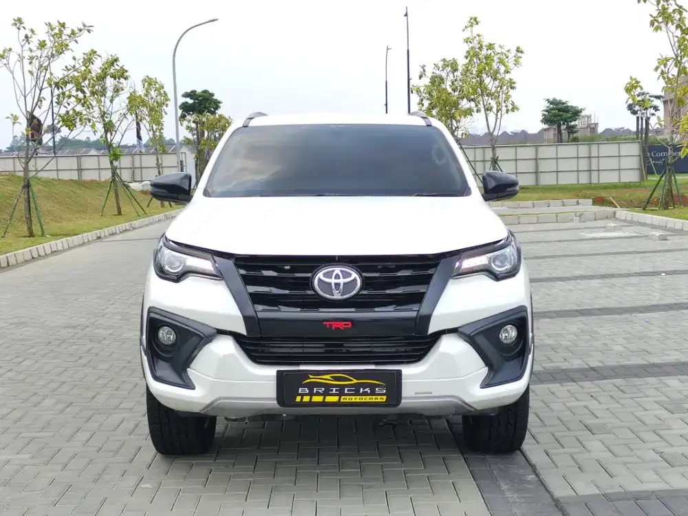 Fortuner VRZ TRD, AT, 2018, solar