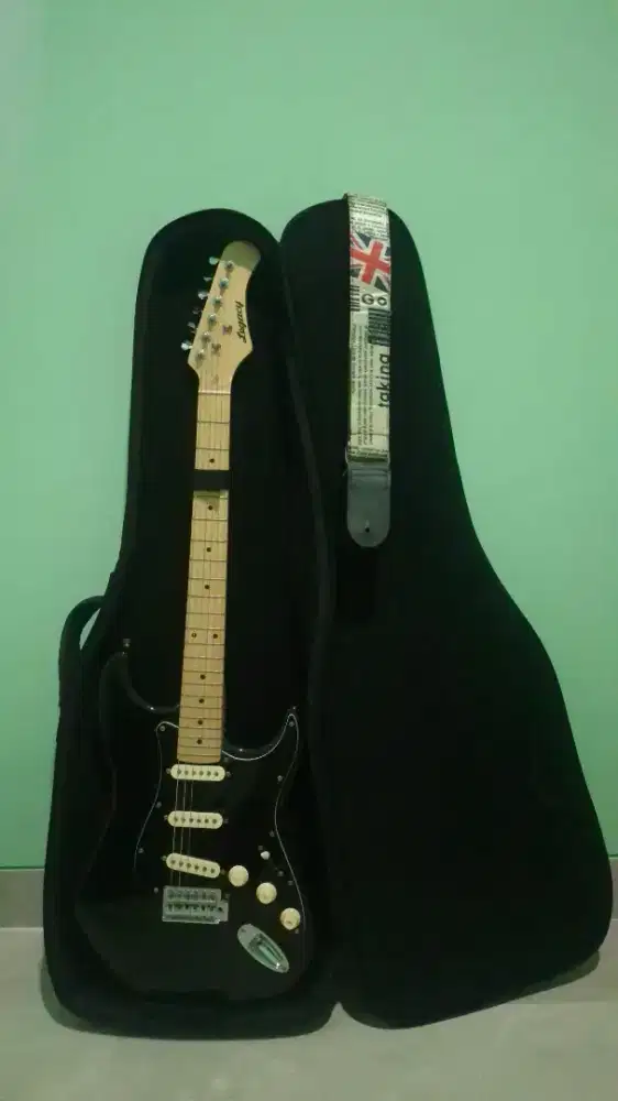 Set Gitar (Legacy EG100, Gigbag, Strap)