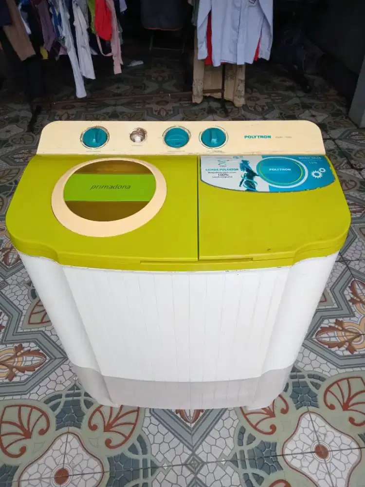 Mesin cuci polytron mulus