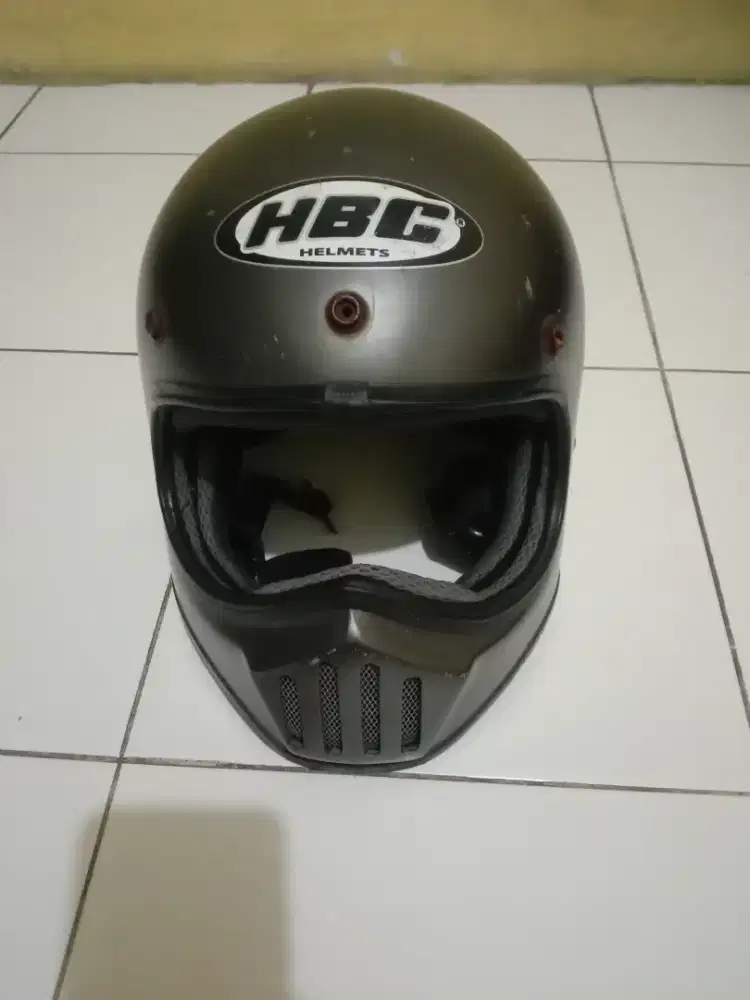 Helm bekas masih bagus