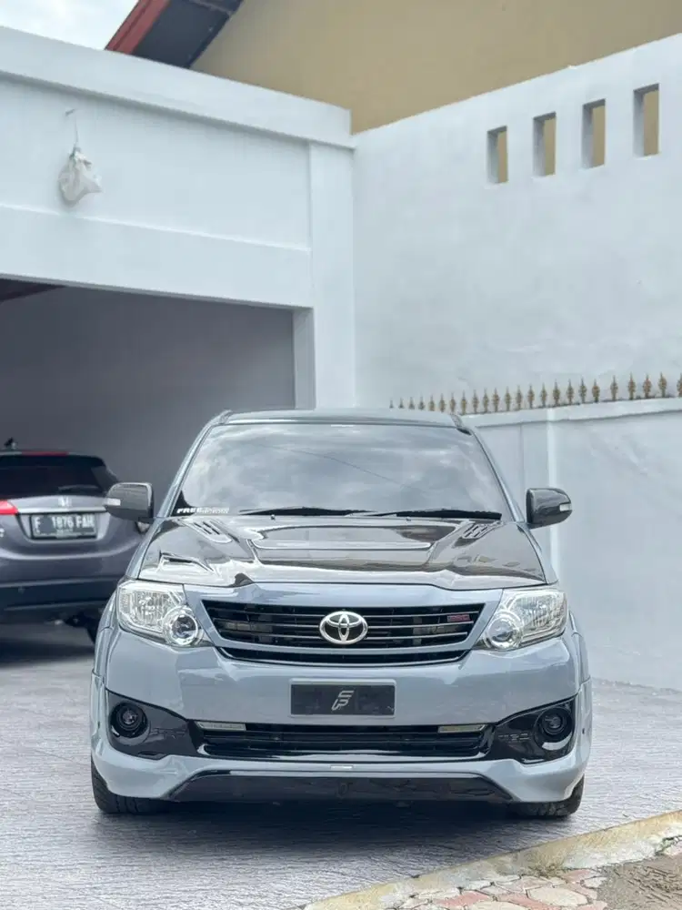 TOYOTA FORTUNER VNT TRD 2014 FULLSPEC