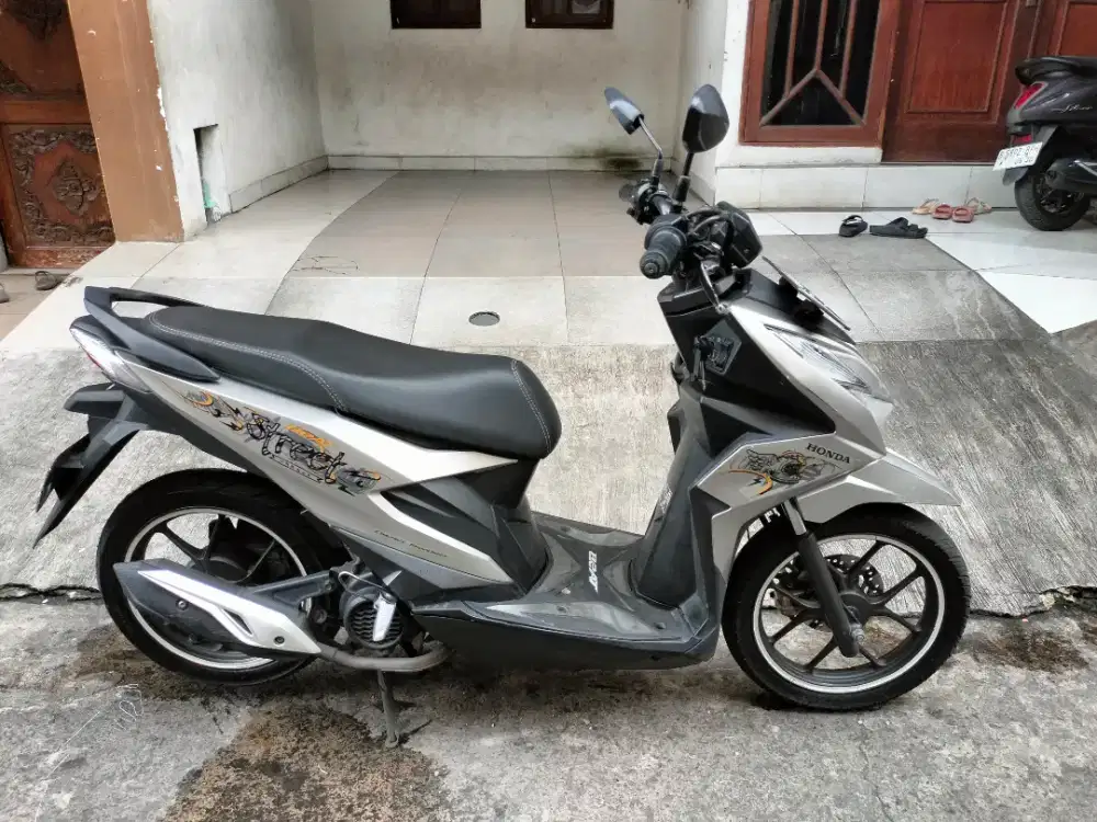 Honda Beat Street tahun 2021 mesin halus pajak panjang