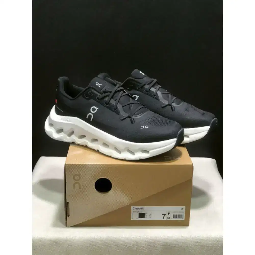 SNEAKER ON CLOUD IMPORT