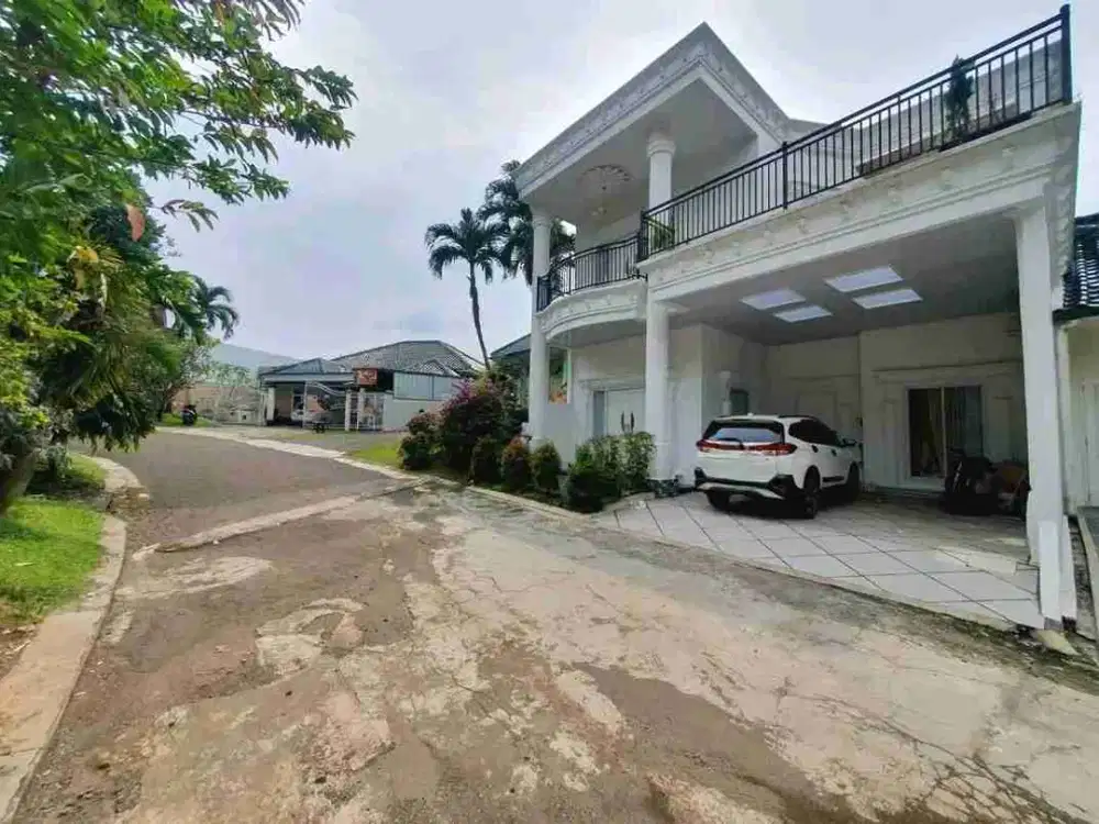 *Rumah Mewah Sentul City ada Kolam Renang view Gunung dan Golf.*