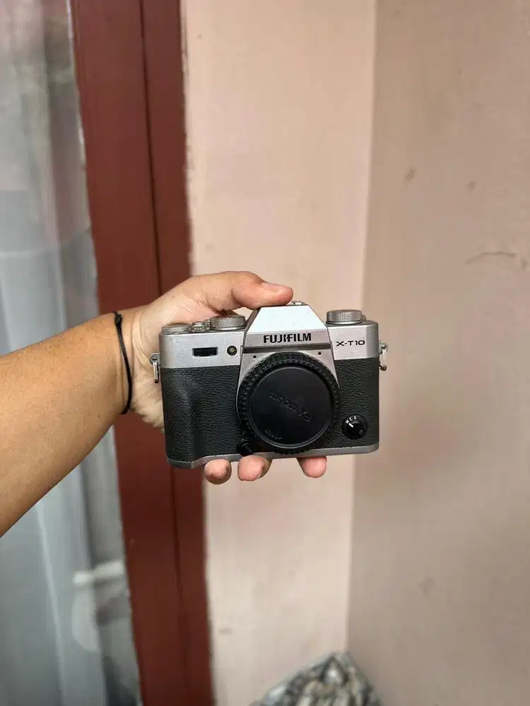 Fujifilm xt10 body only