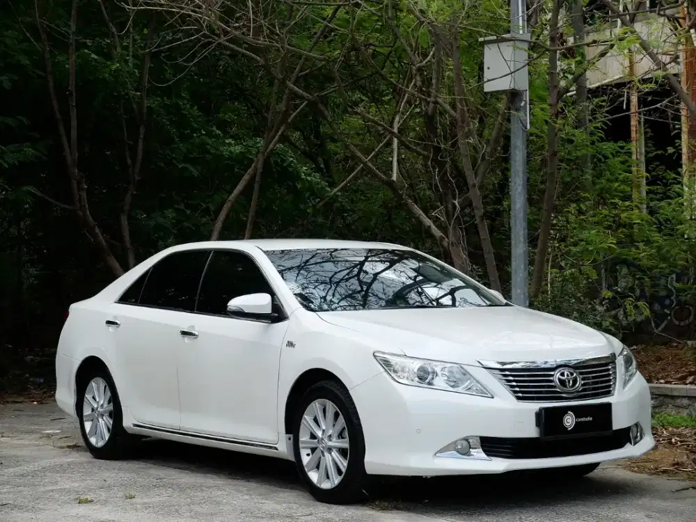 Toyota Camry V 2013