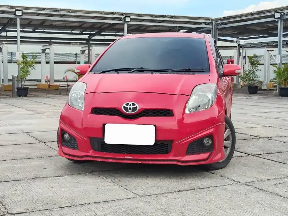 TOYOTA YARIS S LIMITED AT MATIC AUTOMATIC 2013 MERAH SIAP PAKAI
