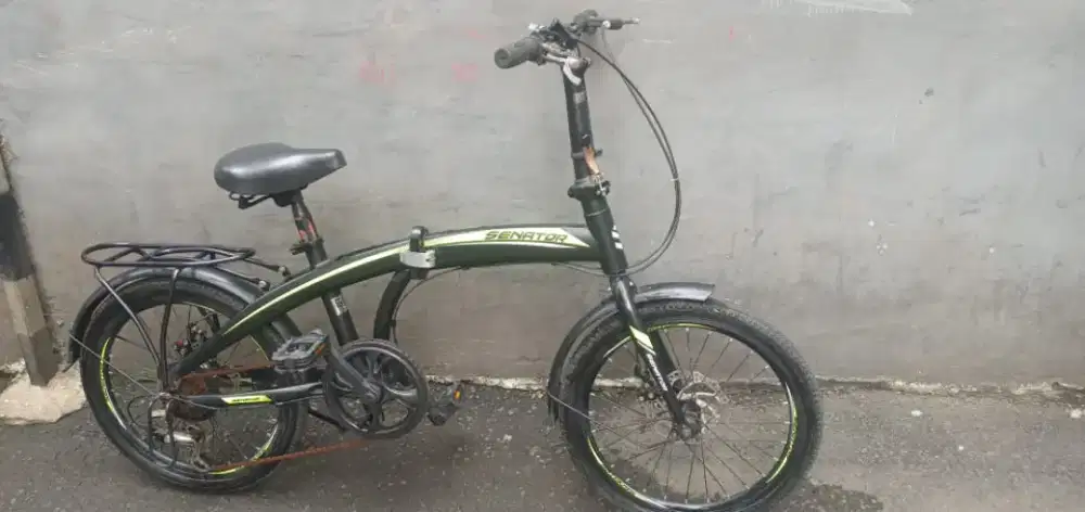 Sepeda lipat senator 20 inch, 7 speed