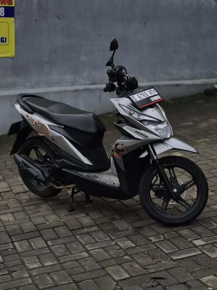 HONDA NEW BEAT STREET 2019 KM 31RB ASLI DP HANYA 1JT AN