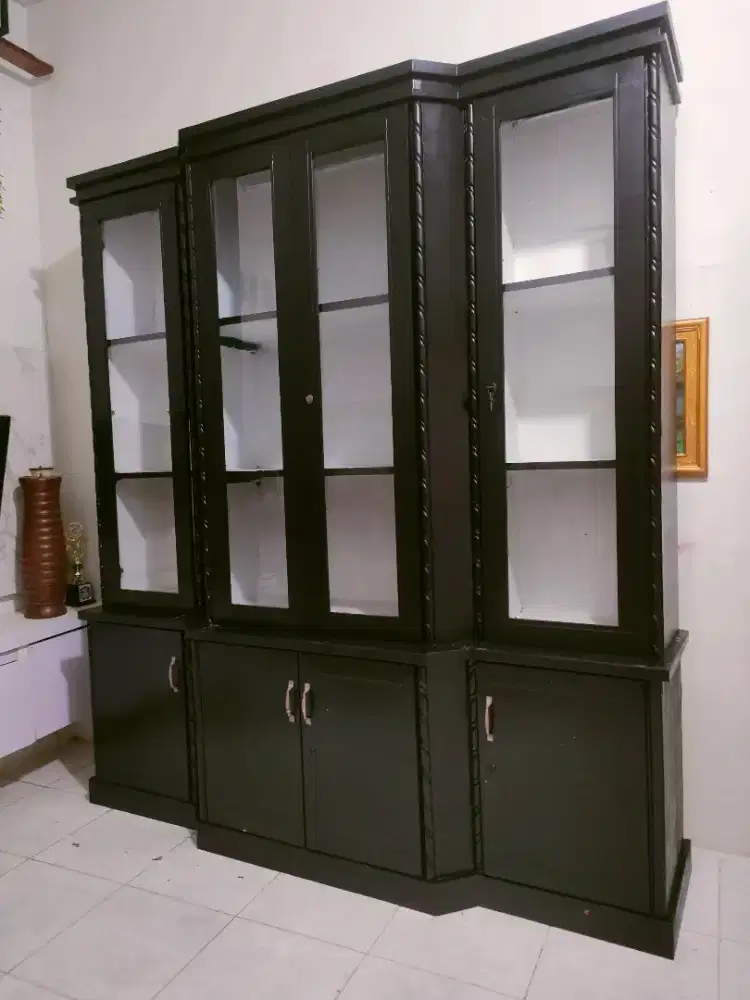 LEMARI PENYIMPANAN MEWAH JUAL CEPAT