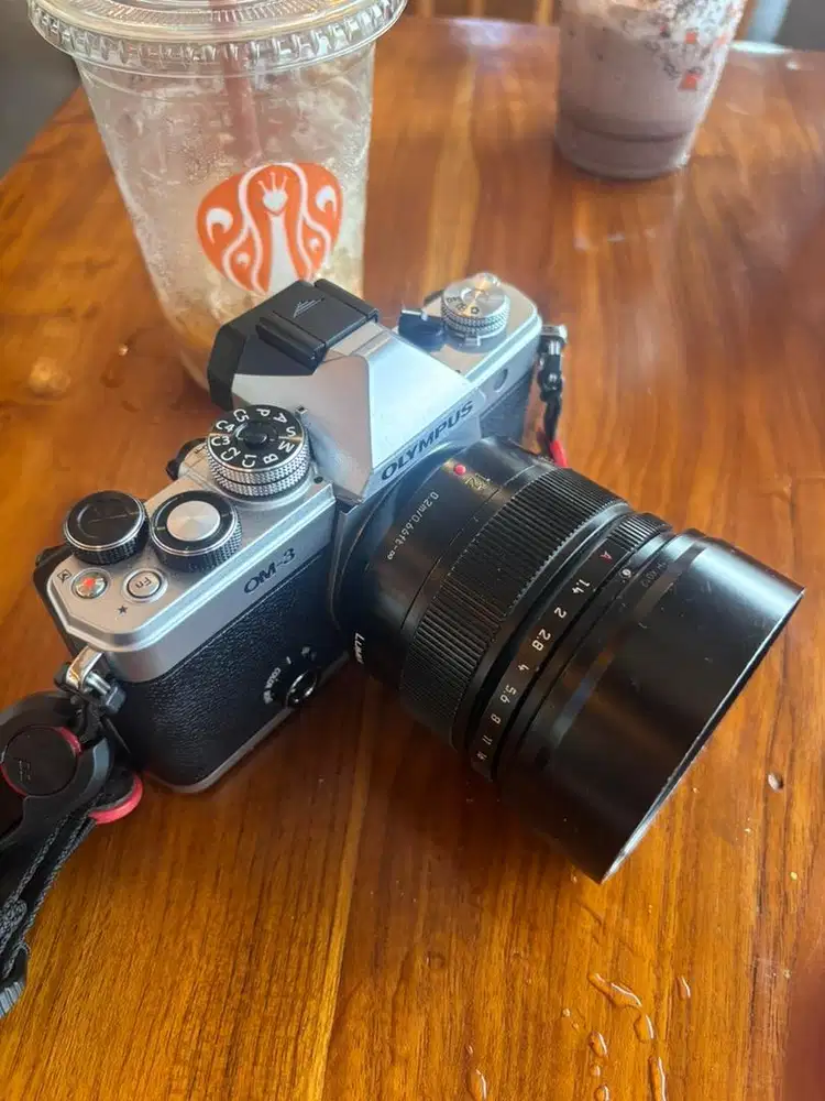 OM System Olympus OM-3 + Leica DG summilux 12mm f1.4