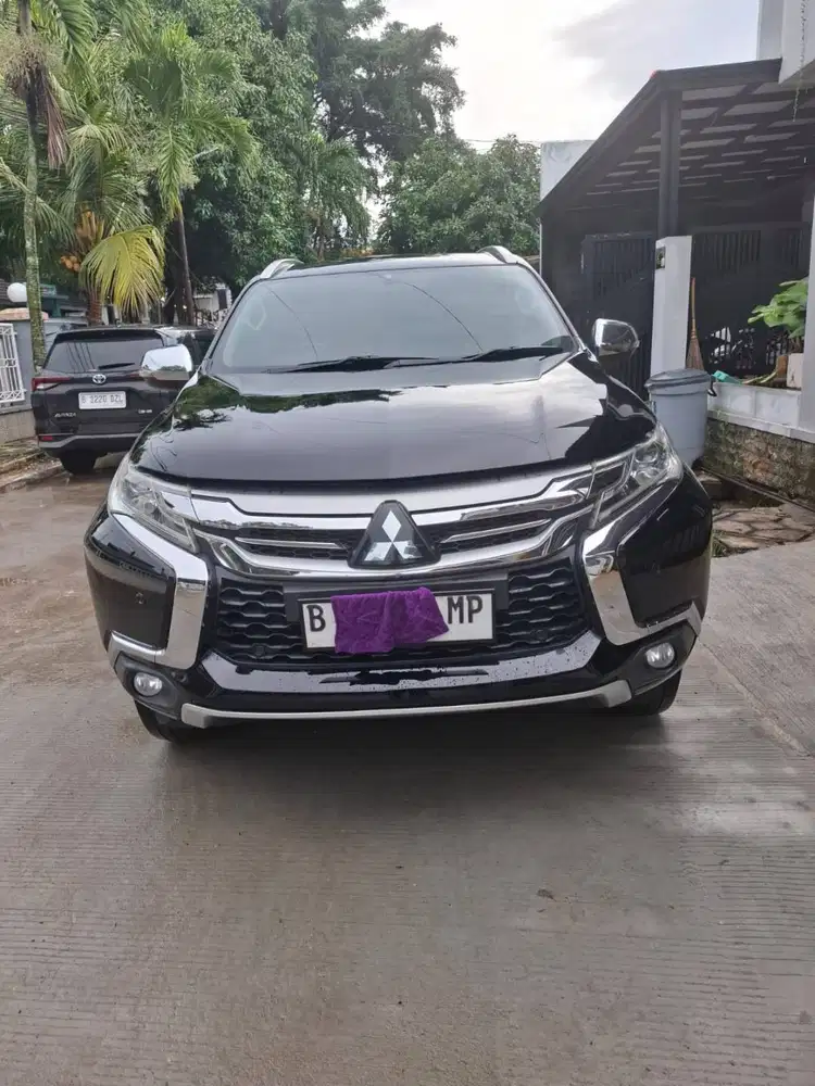 Pajero Sport Dakar Ultimate 2018 Hitam