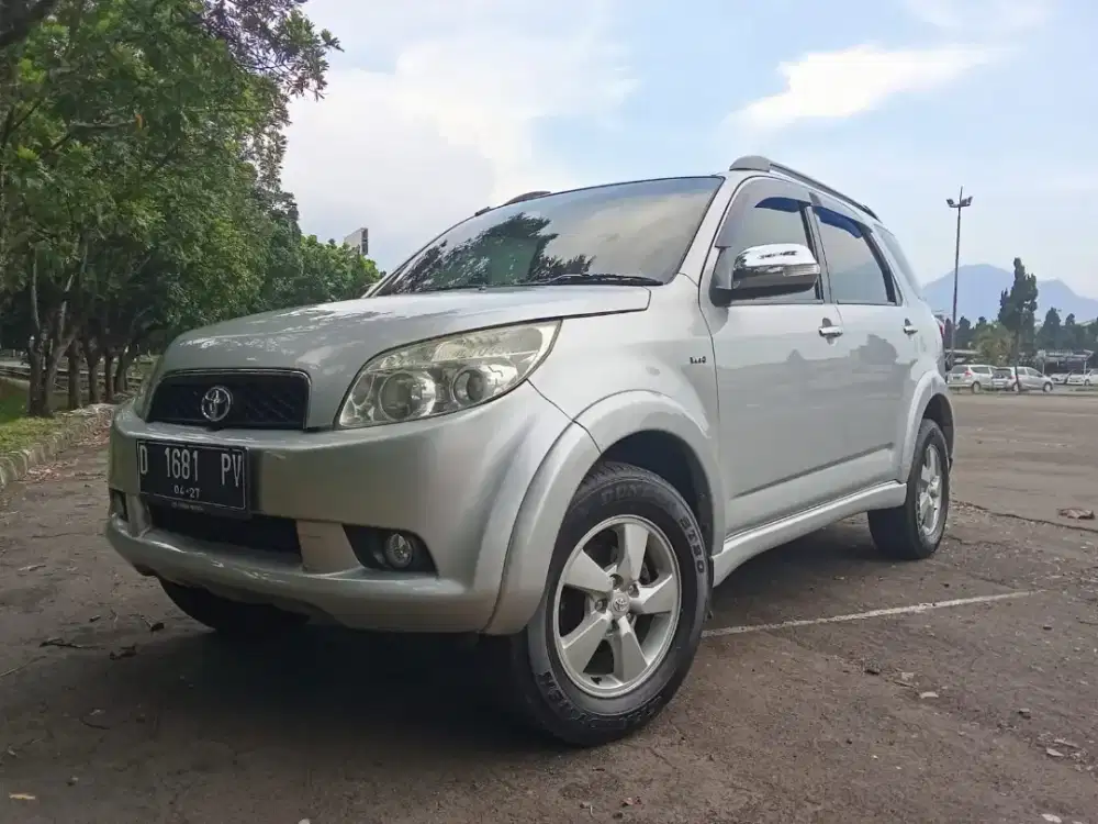 Toyota rush s at tahun 2008 mulus cash and credit