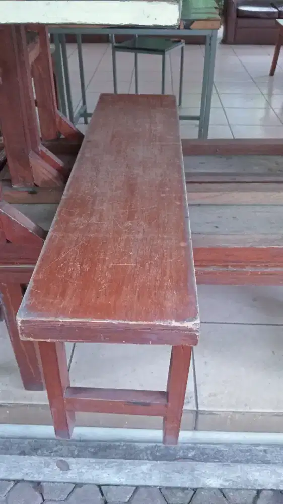 Meja bangku bekas