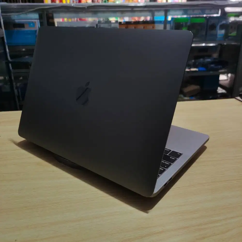 Apple Macbook Pro Retina Touchbar Ram 16gb SSD 512GB Grade A Mulus