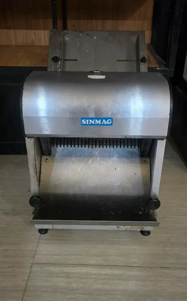 Pemotong Roti / Bread Slicer  SINMAG