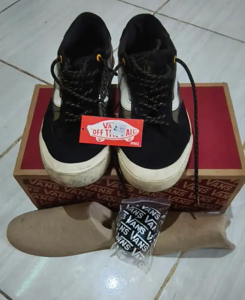 Sepatu Vans Berle Pro Black Military