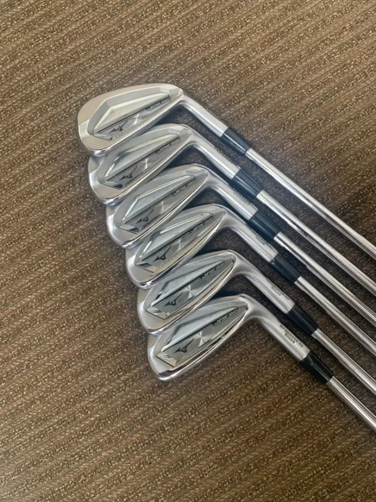 Iron set Mizuno
JPX 921
