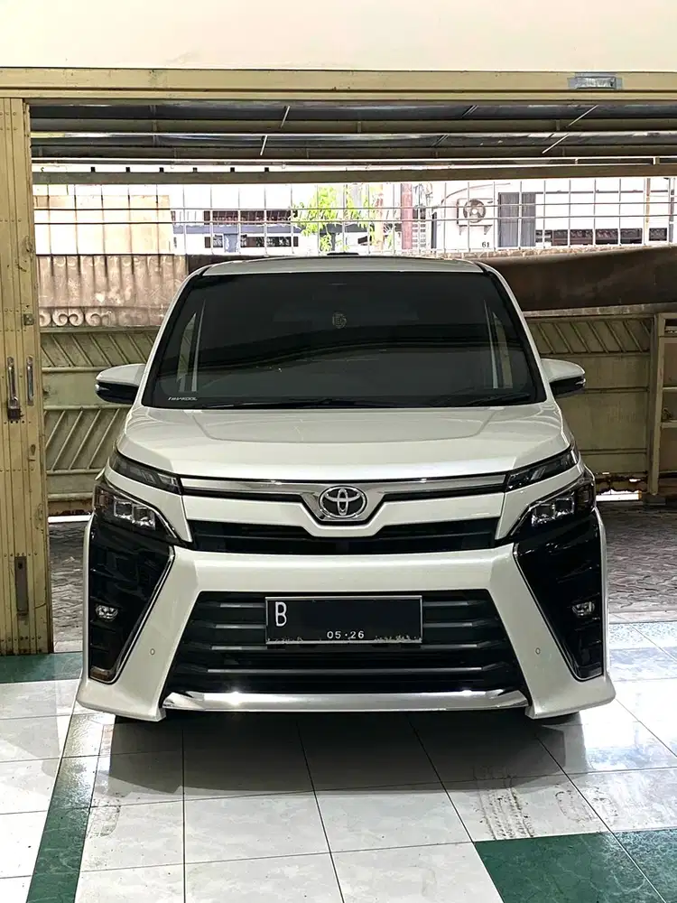 Voxy 2021 (SEPERTI BARU, KM 10RB-AN)