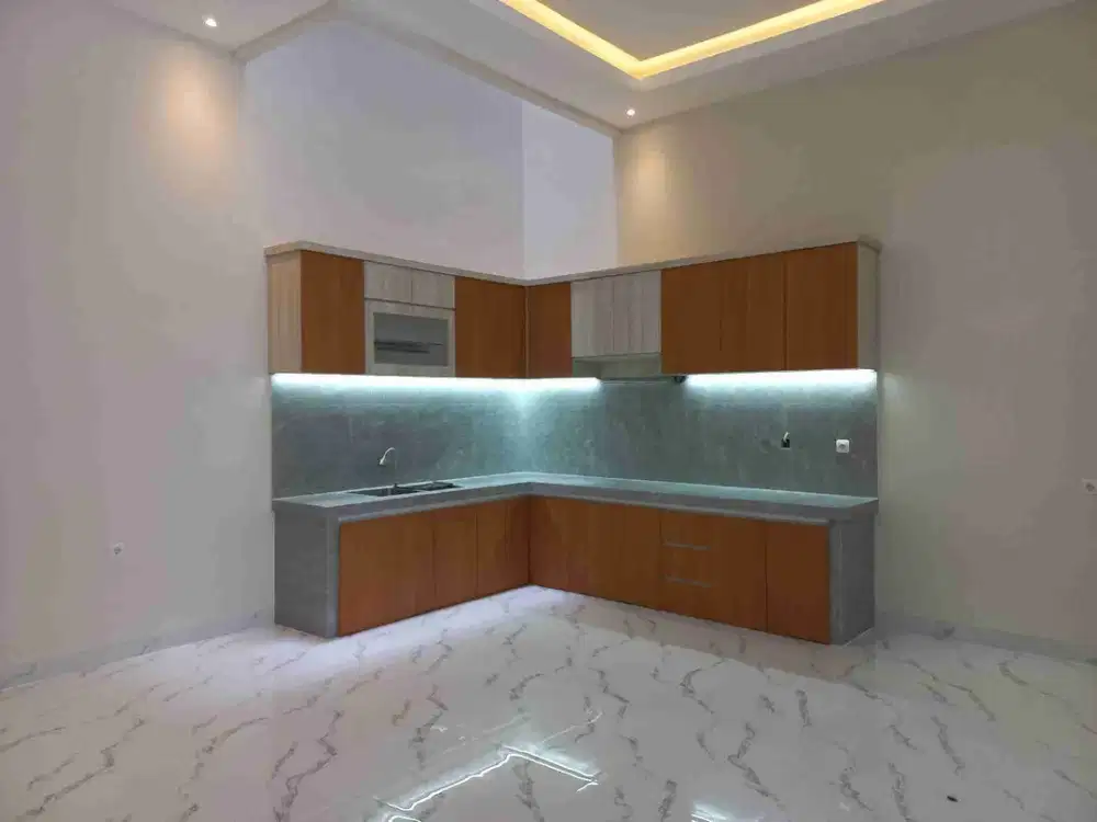 Rumah Baru 3 Lantai,Siap Huni, Semi Furnished Di Kelapa Gading