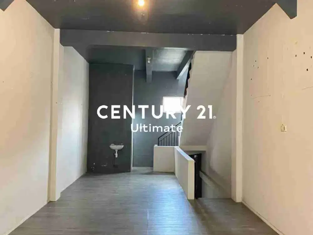 Ruko Disewa 3 Lantai Parkir Luas di Suhat Kota Malang