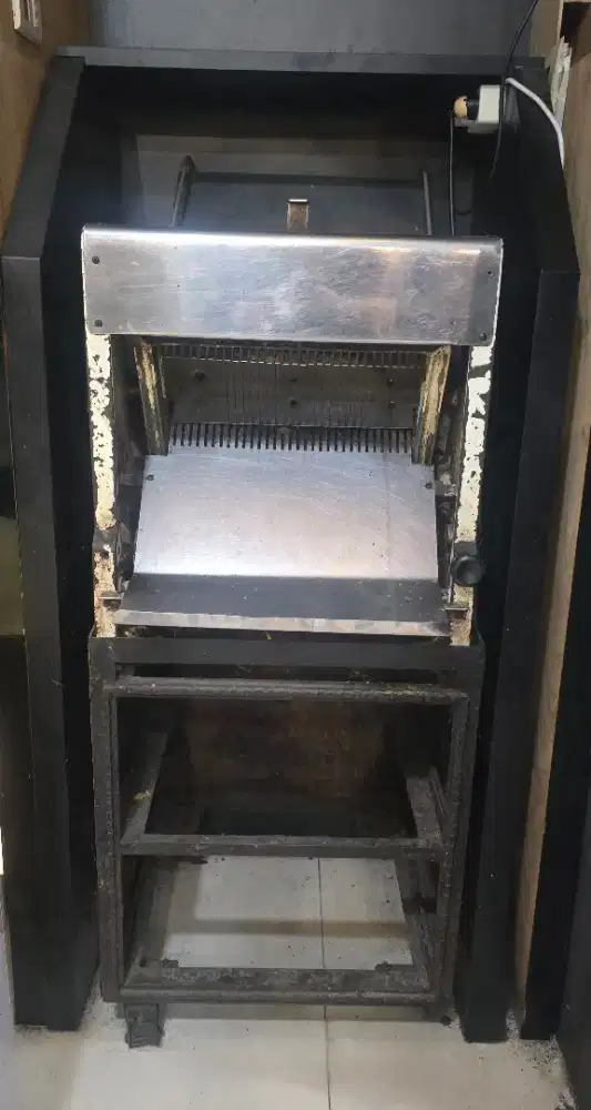 Pemotong roti / Bread Slicer dan Rumah Pemotong Roti